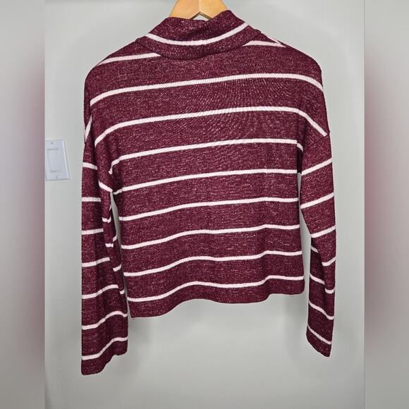 So Heritage  Womens Striped Maroon & White Crop Mock Turtleneck Longsleeve XS - Picture 2 of 5